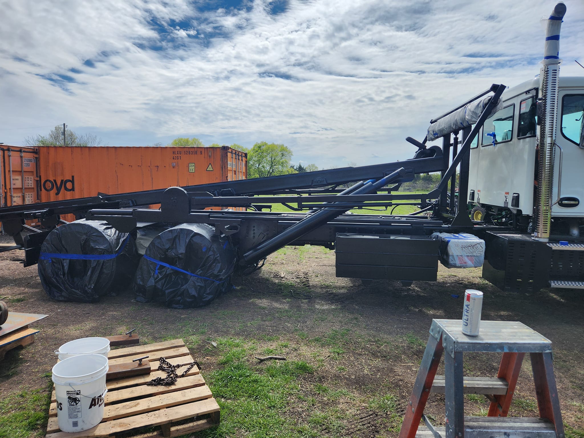 Rolloff Hoist Mounting